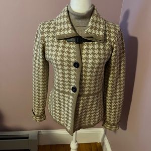 Italian tan houndstooth sweater